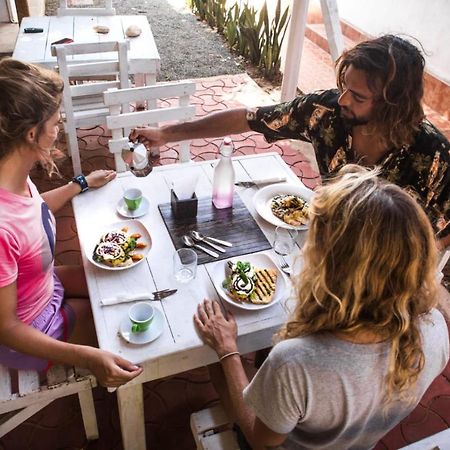 Hostel Surfing Wombats Weligama Zewnętrze zdjęcie