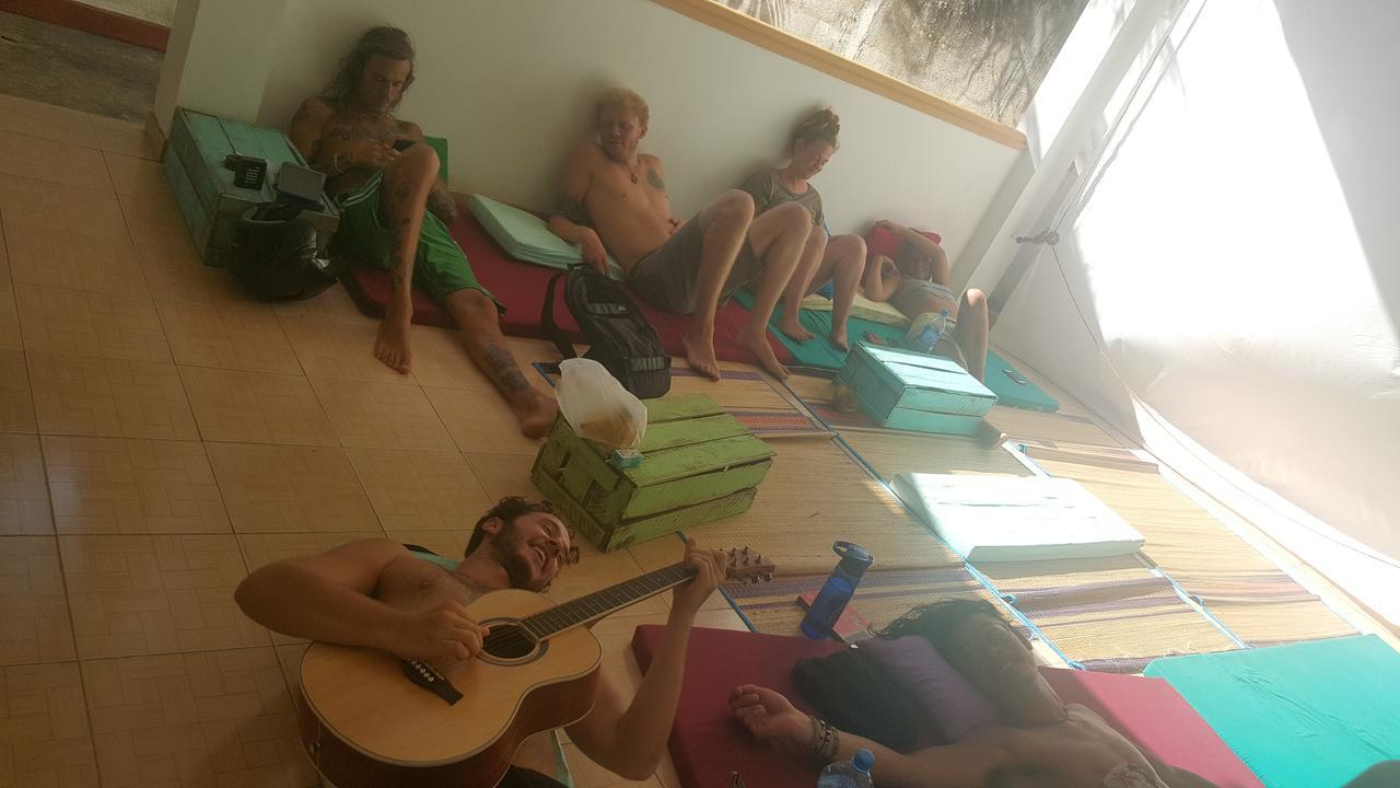 Hostel Surfing Wombats Weligama Zewnętrze zdjęcie